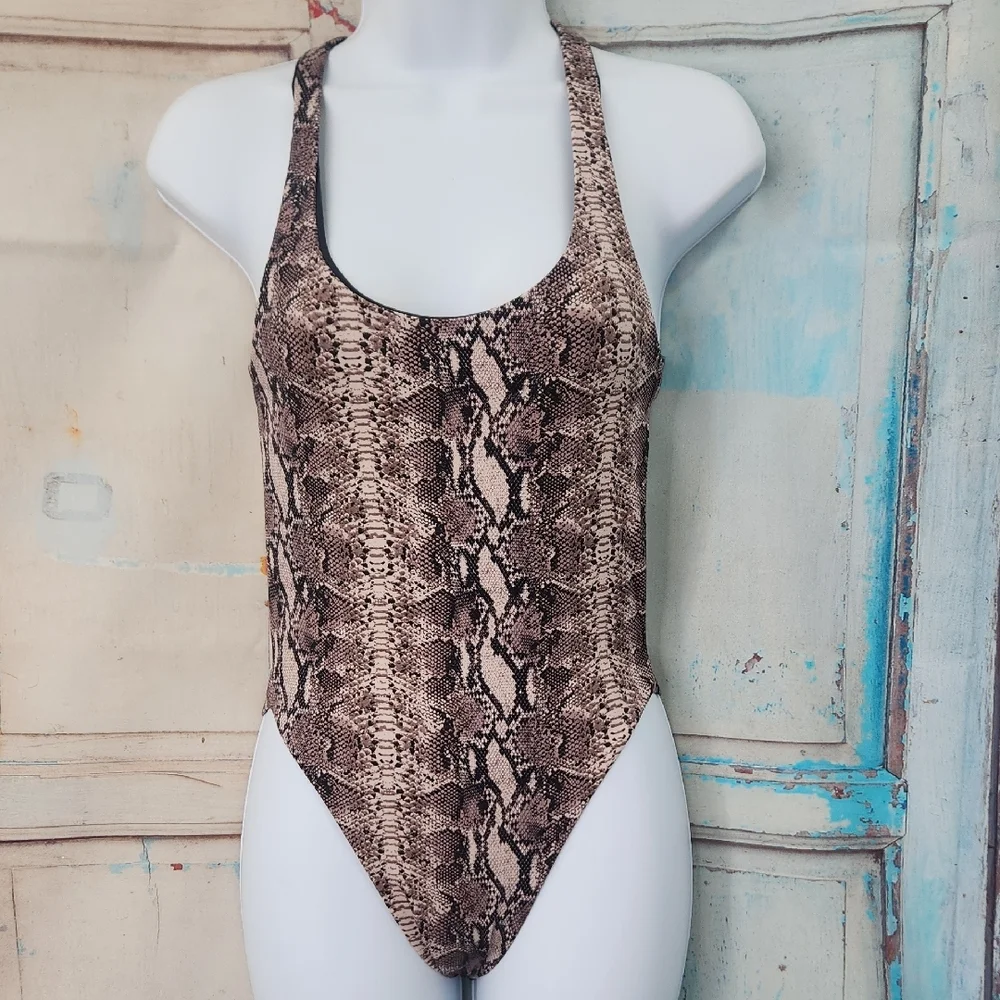 FRANKIE’S Venom‎ One Piece